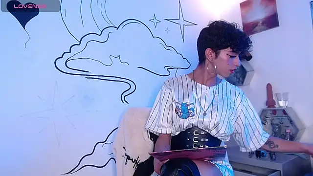 Snapshot of Trinity_Knox chatting on November 11, 2025, 4:46 pm Trinity Knox online show from November 11, 2025, 4:46 pm