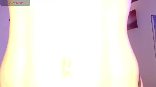 Snapshot of Trinity_Knox chatting on October 29, 2025, 3:22 pm Trinity Knox online show from October 29, 2025, 3:22 pm