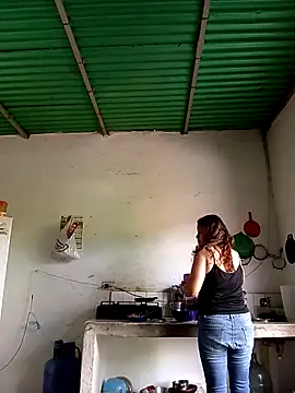 Snapshot of Eliz420 chatting on September 16, 2025, 6:53 pm Eliz420 online show from September 16, 2025, 6:53 pm