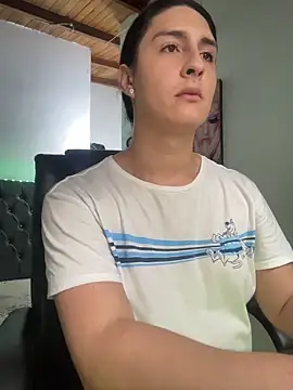 lola diez online show from April 8, 2026, 10:00 pm