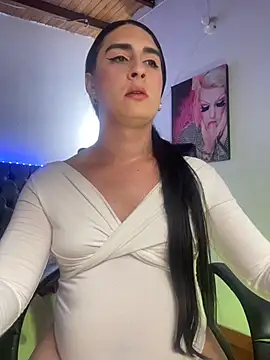 lola diez online show from June 6, 2026, 8:03 pm