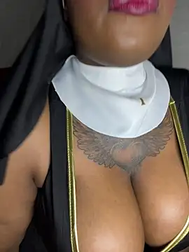 Snapshot of QUEEN_NOBUHLE_777 chatting on July 14, 2026, 2:05 am QUEEN NOBUHLE 777 online show from July 14, 2026, 2:05 am