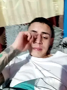 Snapshot of 1C2AM22 chatting on December 15, 2025, 10:32 am 1C2AM22 online show from December 15, 2025, 10:32 am