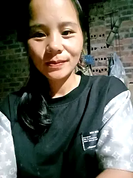 Snapshot of Suni2345 chatting on October 11, 2025, 10:33 pm Suni2345 online show from October 11, 2025, 10:33 pm