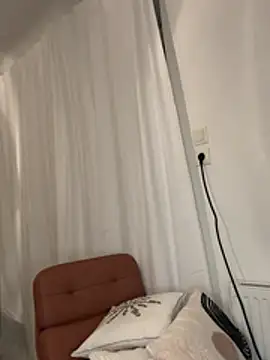 SophiiaStarr online show from February 21, 2026, 8:44 pm