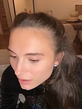 SophiiaStarr online show from October 27, 2025, 7:26 pm