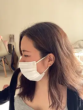 NATSUMI00 online show from October 23, 2025, 5:39 am