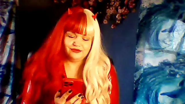 Snapshot of Nayvessa chatting on November 5, 2025, 7:00 am Nayvessa online show from November 5, 2025, 7:00 am