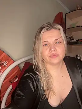 Snapshot of Nayvessa chatting on November 25, 2025, 6:41 pm Nayvessa online show from November 25, 2025, 6:41 pm