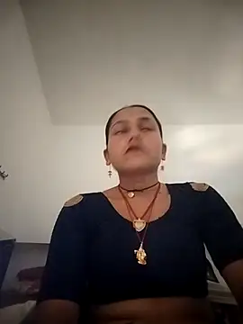 Snapshot of Sonam_shinde chatting on February 17, 2026, 7:38 am Sonam shinde online show from February 17, 2026, 7:38 am