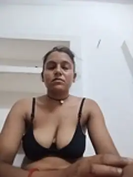 Snapshot of Sonam_shinde chatting on July 5, 2026, 9:10 pm Sonam shinde online show from July 5, 2026, 9:10 pm