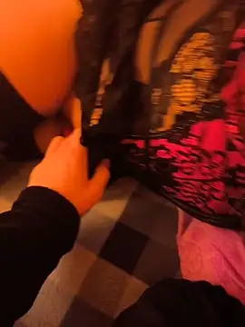 Snapshot of MiriandZacki chatting on September 26, 2025, 8:27 pm MiriandZacki online show from September 26, 2025, 8:27 pm