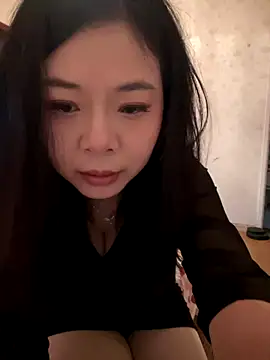 smgirls online show from October 29, 2025, 9:52 am