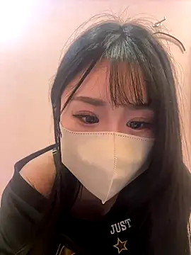 Snapshot of Ema-- chatting on October 2, 2025, 3:10 am Ema-- online show from October 2, 2025, 3:10 am