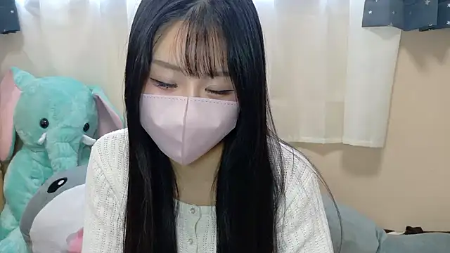 Snapshot of Ema-- chatting on November 23, 2025, 4:22 am Ema-- online show from November 23, 2025, 4:22 am