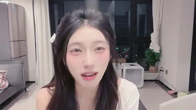 Snapshot of ZhaoZhao-ZM chatting on November 16, 2025, 2:00 pm ZhaoZhao-ZM online show from November 16, 2025, 2:00 pm