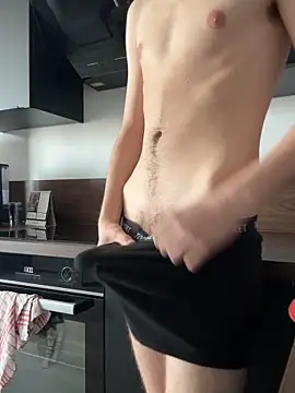 Snapshot of horny_boy_q chatting on April 11, 2026, 11:03 am horny boy q online show from April 11, 2026, 11:03 am