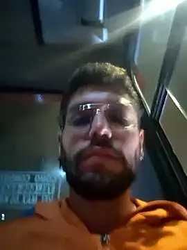 Snapshot of DanteWinter chatting on November 25, 2025, 2:12 am DanteWinter online show from November 25, 2025, 2:12 am