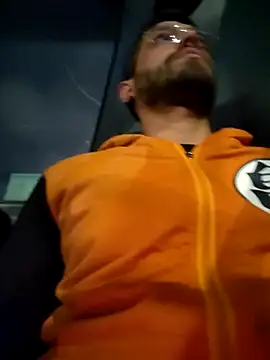 Snapshot of DanteWinter chatting on November 2, 2025, 12:37 am DanteWinter online show from November 2, 2025, 12:37 am