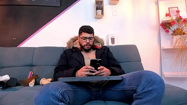 Snapshot of DanteWinter chatting on September 26, 2025, 3:35 am DanteWinter online show from September 26, 2025, 3:35 am