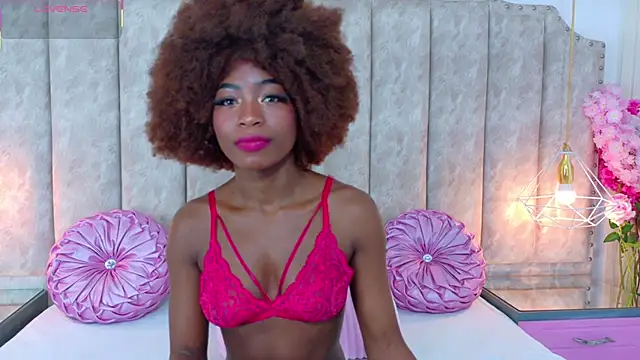 Snapshot of MadissonBonny_ chatting on October 21, 2025, 9:03 pm MadissonBonny online show from October 21, 2025, 9:03 pm