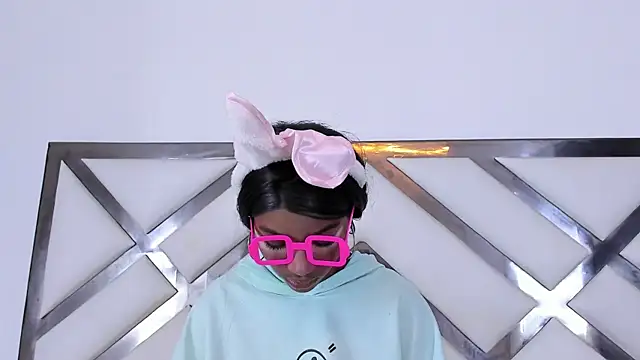 Snapshot of MarianRosse chatting on November 28, 2025, 7:03 pm MarianRosse online show from November 28, 2025, 7:03 pm