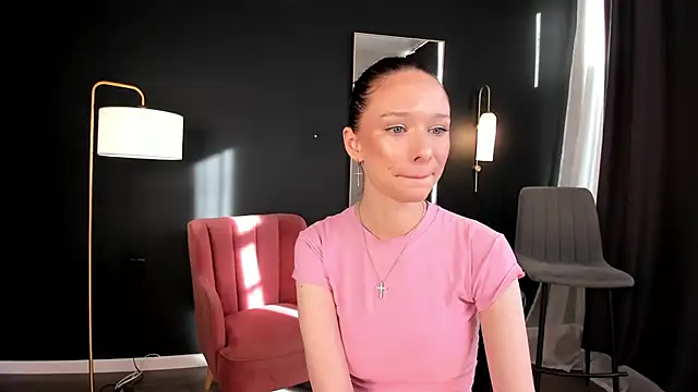 Snapshot of daily_glam chatting on September 30, 2025, 12:33 pm daily glam online show from September 30, 2025, 12:33 pm