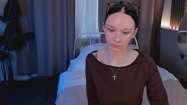 Snapshot of daily_glam chatting on September 20, 2025, 12:43 pm daily glam online show from September 20, 2025, 12:43 pm