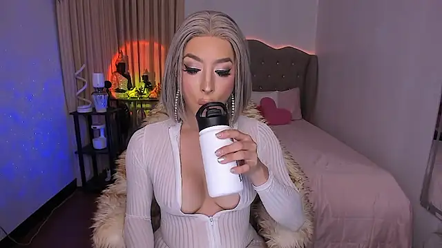 Dream Goddess online show from December 14, 2025, 7:47 am