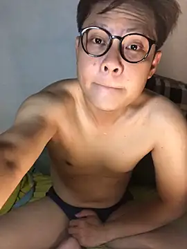 datnguyenvn online show from April 15, 2026, 6:45 pm