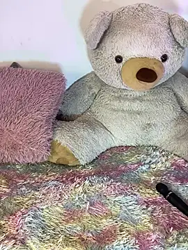 Charlottediolet online show from March 3, 2026, 12:45 pm