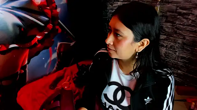 Snapshot of NaomyAngel chatting on November 21, 2025, 11:42 am NaomyAngel online show from November 21, 2025, 11:42 am