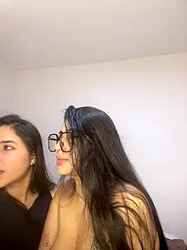 Snapshot of Sweet_and_Rous0 chatting on December 20, 2025, 3:31 am Sweet and Rous0 online show from December 20, 2025, 3:31 am