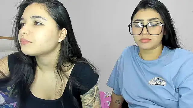Snapshot of Sweet_and_Rous0 chatting on February 19, 2026, 2:41 am Sweet and Rous0 online show from February 19, 2026, 2:41 am