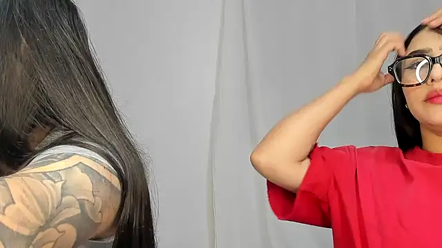 Snapshot of Sweet_and_Rous0 chatting on November 22, 2025, 3:27 am Sweet and Rous0 online show from November 22, 2025, 3:27 am