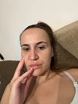 AlyceReed online show from September 8, 2025, 9:03 pm