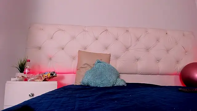 Snapshot of Ambeer_fox_ chatting on January 8, 2026, 1:06 pm Ambeer fox online show from January 8, 2026, 1:06 pm