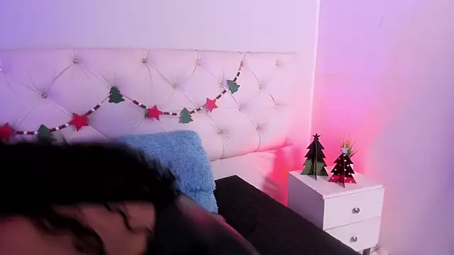 Ambeer fox  online show from December 1, 2025, 8:10 pm