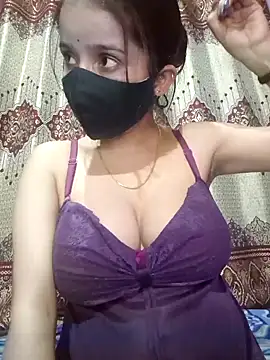 Snapshot of wow_couple chatting on December 5, 2025, 5:22 pm wow couple online show from December 5, 2025, 5:22 pm