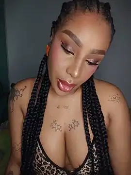 Queen Amara online show from June 1, 2026, 4:02 am