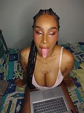 Queen Amara online show from May 28, 2026, 4:09 am