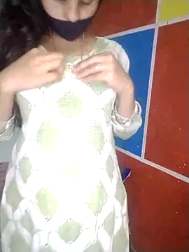 Snapshot of Komal-Rajput chatting on November 7, 2025, 8:41 am Komal-Rajput online show from November 7, 2025, 8:41 am