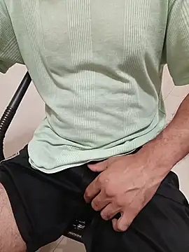 Snapshot of Gallo001 chatting on February 26, 2026, 2:00 am Gallo001 online show from February 26, 2026, 2:00 am