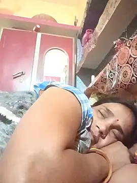 Hot-kal93 online show from November 14, 2025, 10:02 pm