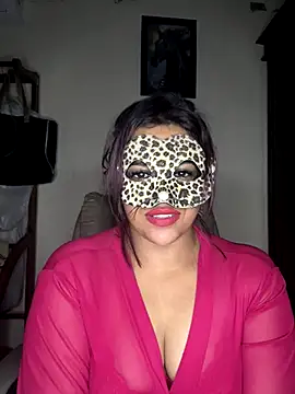 SLNatasha online show from November 24, 2025, 4:07 pm