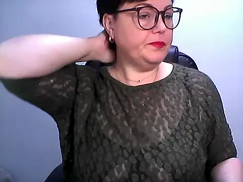 EllaLove2277 online show from February 9, 2026, 7:06 am