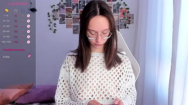 Snapshot of _Alissaa chatting on October 6, 2025, 1:23 pm Alissaa online show from October 6, 2025, 1:23 pm