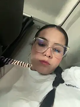 Snapshot of amberbakee chatting on November 11, 2025, 1:28 pm amberbakee online show from November 11, 2025, 1:28 pm