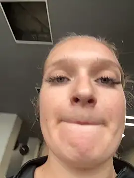 Snapshot of Bellatrisssaa chatting on September 29, 2025, 11:27 am Bellatrisssaa online show from September 29, 2025, 11:27 am