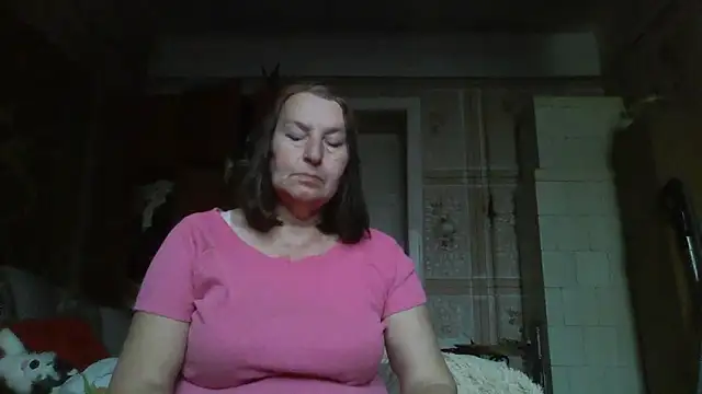 Snapshot of AnnaLive570 chatting on November 16, 2025, 9:58 am AnnaLive570 online show from November 16, 2025, 9:58 am